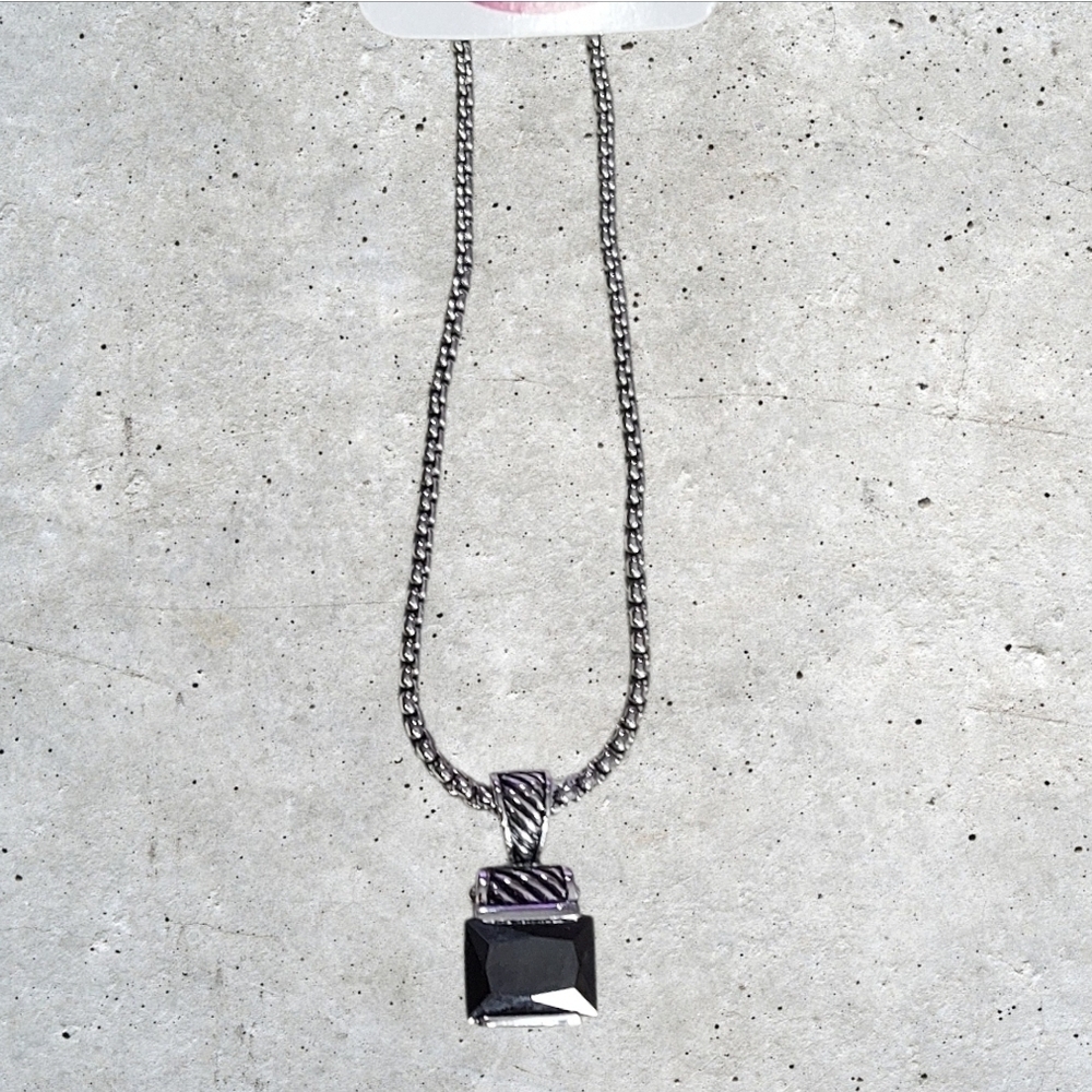 NWT nadineWest Large Faux Obsidian Pendant Necklace ~18"
